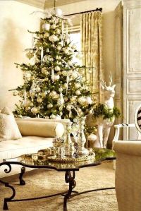 This Winter Wonderland inspired Christmas tree is a great addition for any home!